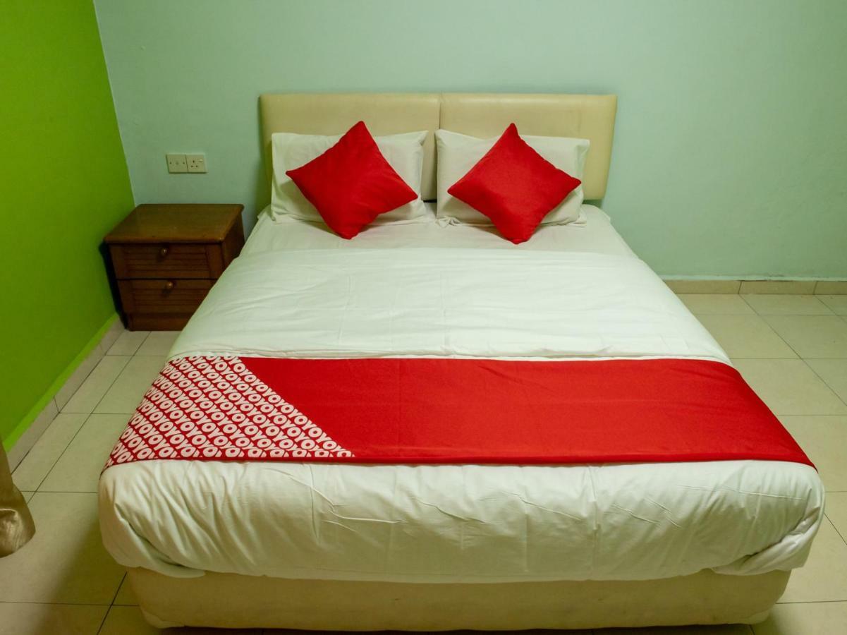 Oyo 434 Marbella Hotel Johor Bahru Exterior photo