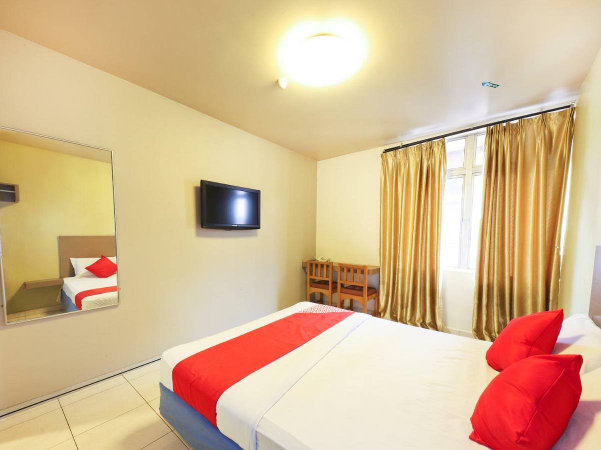 Oyo 434 Marbella Hotel Johor Bahru Exterior photo